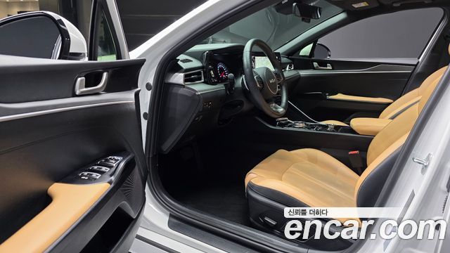 Kia K5 2022 — photo 13