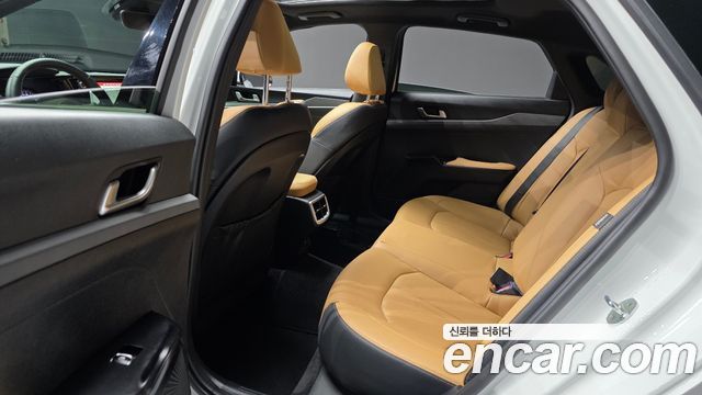 Kia K5 2022 — photo 18