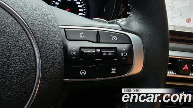 Kia K5 2022 — photo 23
