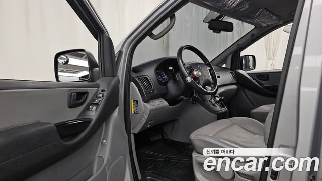 Hyundai Starex 2020 — photo 13