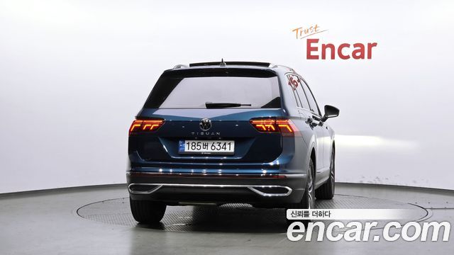 Volkswagen Tiguan 2022 — photo 4
