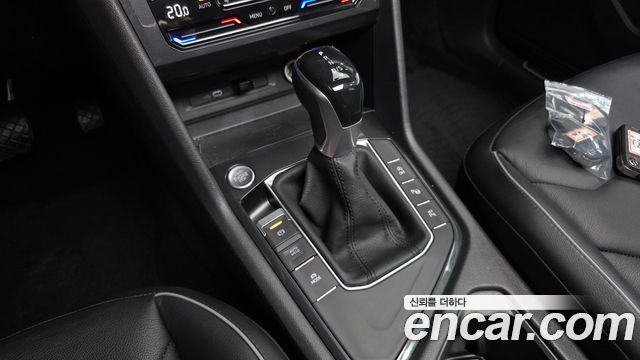 Volkswagen Tiguan 2022 — photo 12