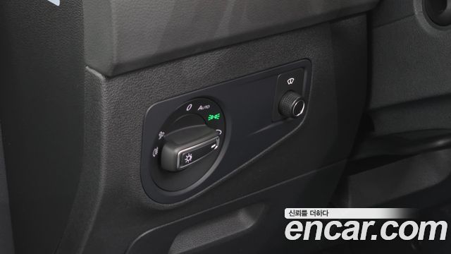 Volkswagen Tiguan 2022 — photo 21