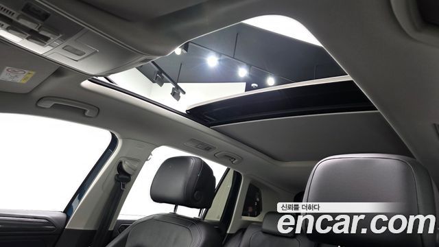Volkswagen Tiguan 2022 — photo 25