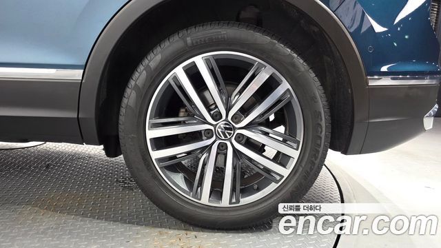 Volkswagen Tiguan 2022 — photo 7