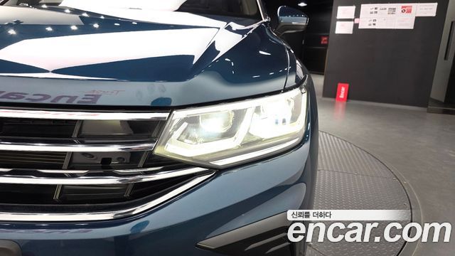 Volkswagen Tiguan 2022 — photo 8