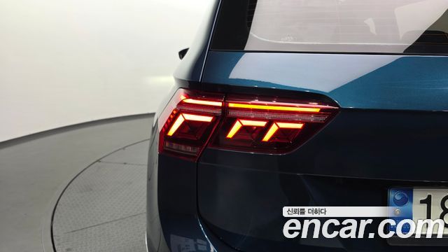 Volkswagen Tiguan 2022 — photo 9