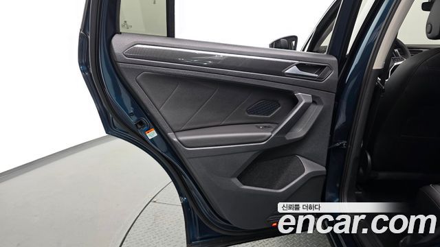Volkswagen Tiguan 2022 — photo 15