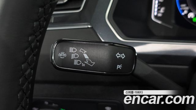 Volkswagen Tiguan 2022 — photo 27
