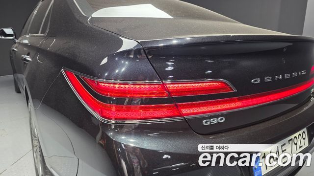 Genesis G90 2019 — photo 9