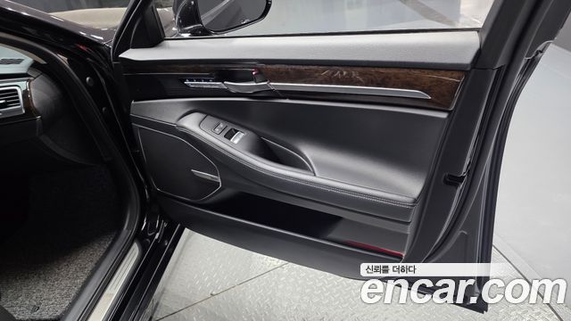 Genesis G90 2019 — photo 14