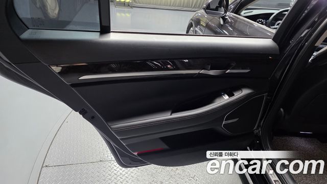 Genesis G90 2019 — photo 15