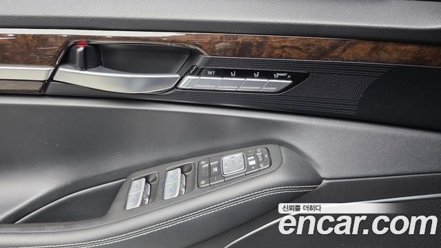 Genesis G90 2019 — photo 30