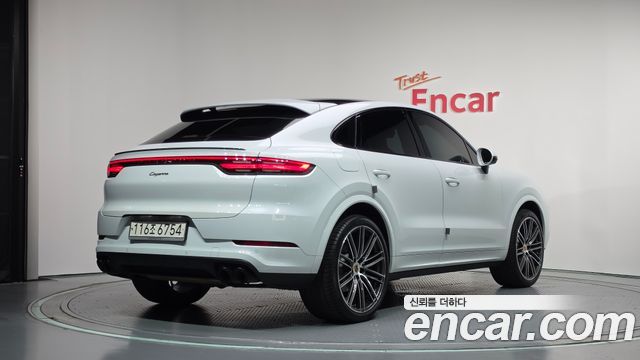 Porsche Cayenne 2020 — photo 2