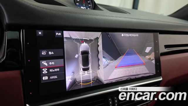 Porsche Cayenne 2020 — photo 21