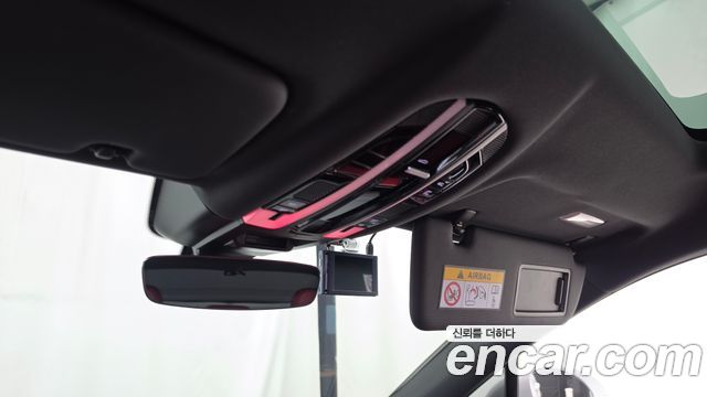 Porsche Cayenne 2020 — photo 27