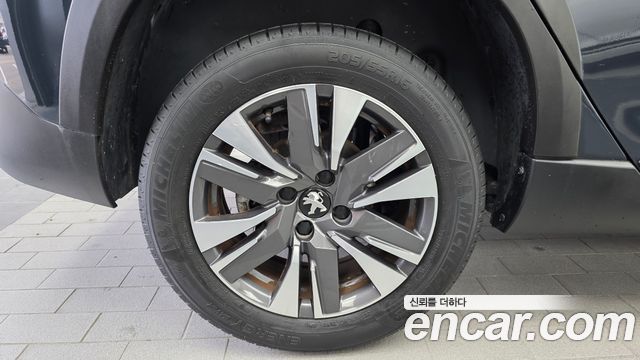 Peugeot 2008 2017 — photo 5