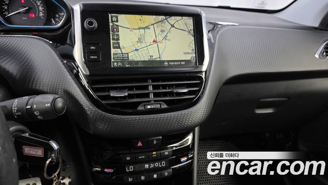 Peugeot 2008 2017 — photo 14