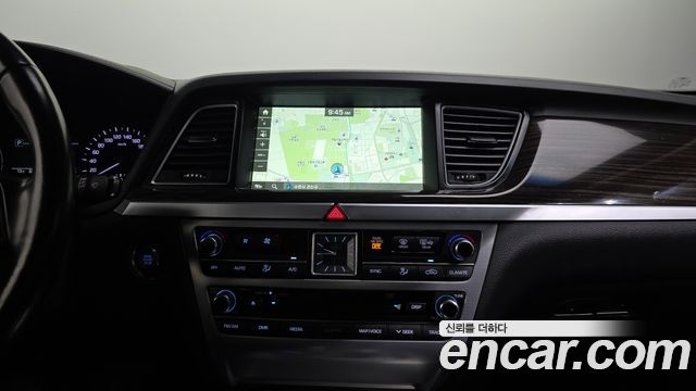 Genesis G80 2017 — photo 14