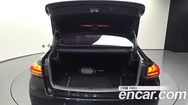 Genesis G80 2017 — photo 19