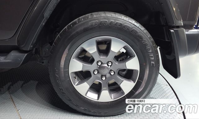 Jeep Wrangler 2019 — photo 7