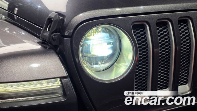 Jeep Wrangler 2019 — photo 8