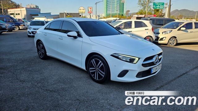Mercedes-Benz A-Class 2023 — photo 2