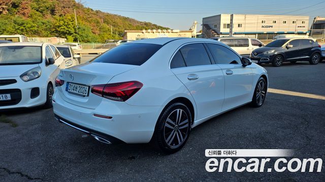 Mercedes-Benz A-Class 2023 — photo 6