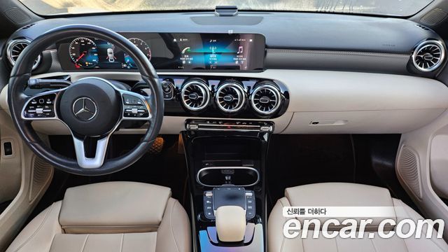 Mercedes-Benz A-Class 2023 — photo 9