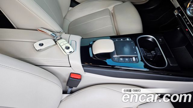 Mercedes-Benz A-Class 2023 — photo 19
