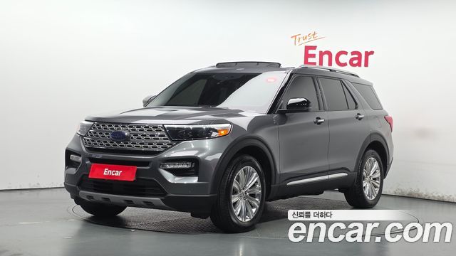 Ford Explorer 2022 — photo 1