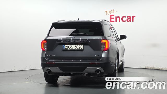Ford Explorer 2022 — photo 4