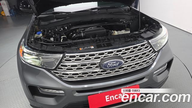 Ford Explorer 2022 — photo 6