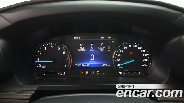 Ford Explorer 2022 — photo 8