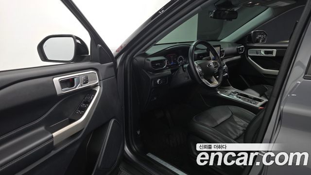 Ford Explorer 2022 — photo 10