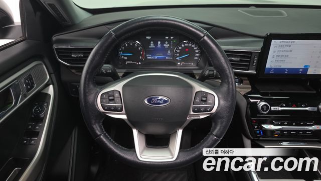 Ford Explorer 2022 — photo 14