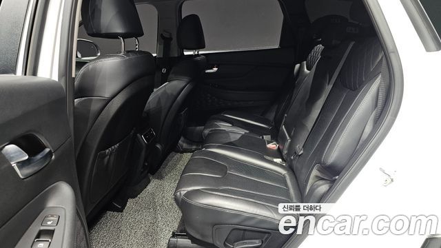Hyundai Santafe 2021 — photo 18