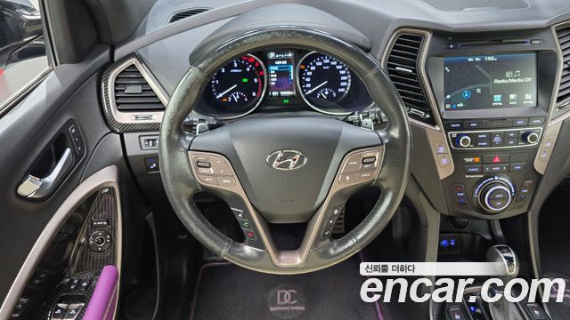 Hyundai Santafe 2018 — photo 19
