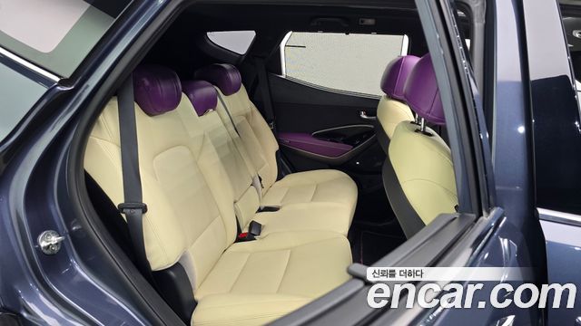 Hyundai Santafe 2018 — photo 16