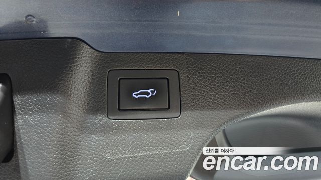 Hyundai Santafe 2018 — photo 27