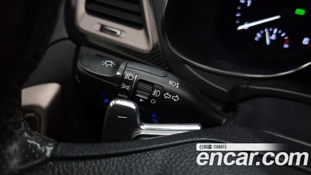 Hyundai Santafe 2018 — photo 30