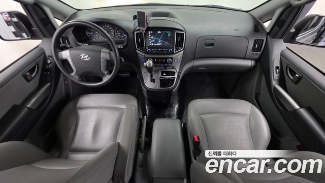 Hyundai Starex 2018 — photo 10
