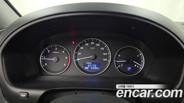 Hyundai Starex 2018 — photo 11