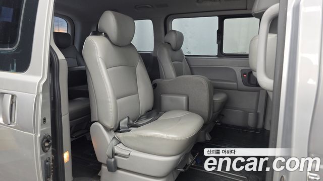 Hyundai Starex 2018 — photo 18
