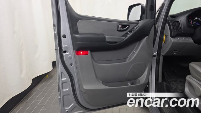 Hyundai Starex 2018 — photo 14