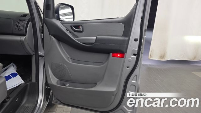 Hyundai Starex 2018 — photo 15