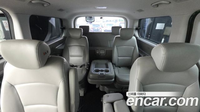Hyundai Starex 2018 — photo 16
