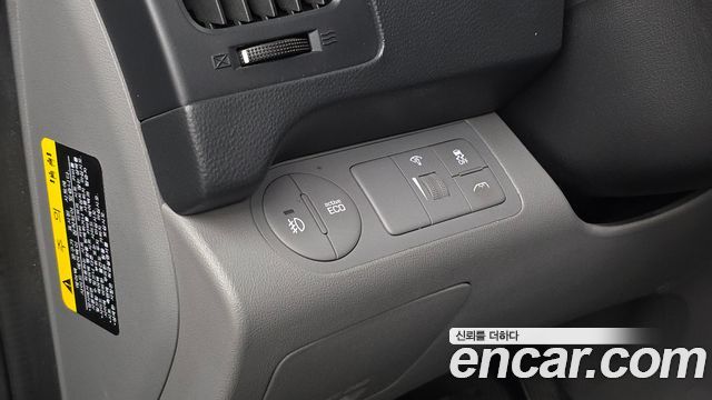 Hyundai Starex 2018 — photo 27