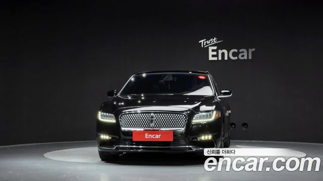Lincoln Continental 2017 — photo 1