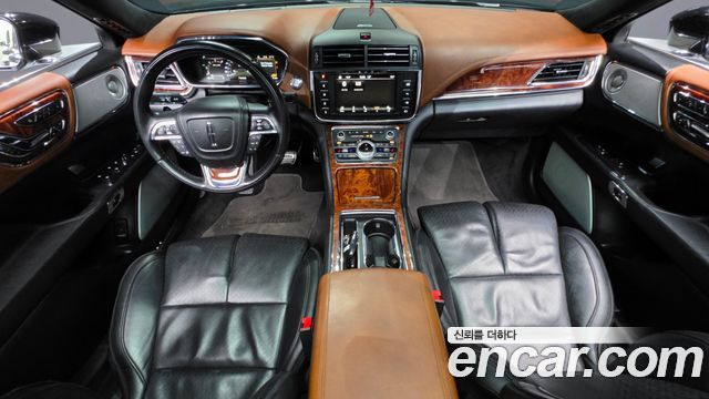 Lincoln Continental 2017 — photo 7